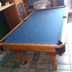 8ft vintage Olhausen billiards table. Excellent condition. Comes with a Red Dog light sticks n balls